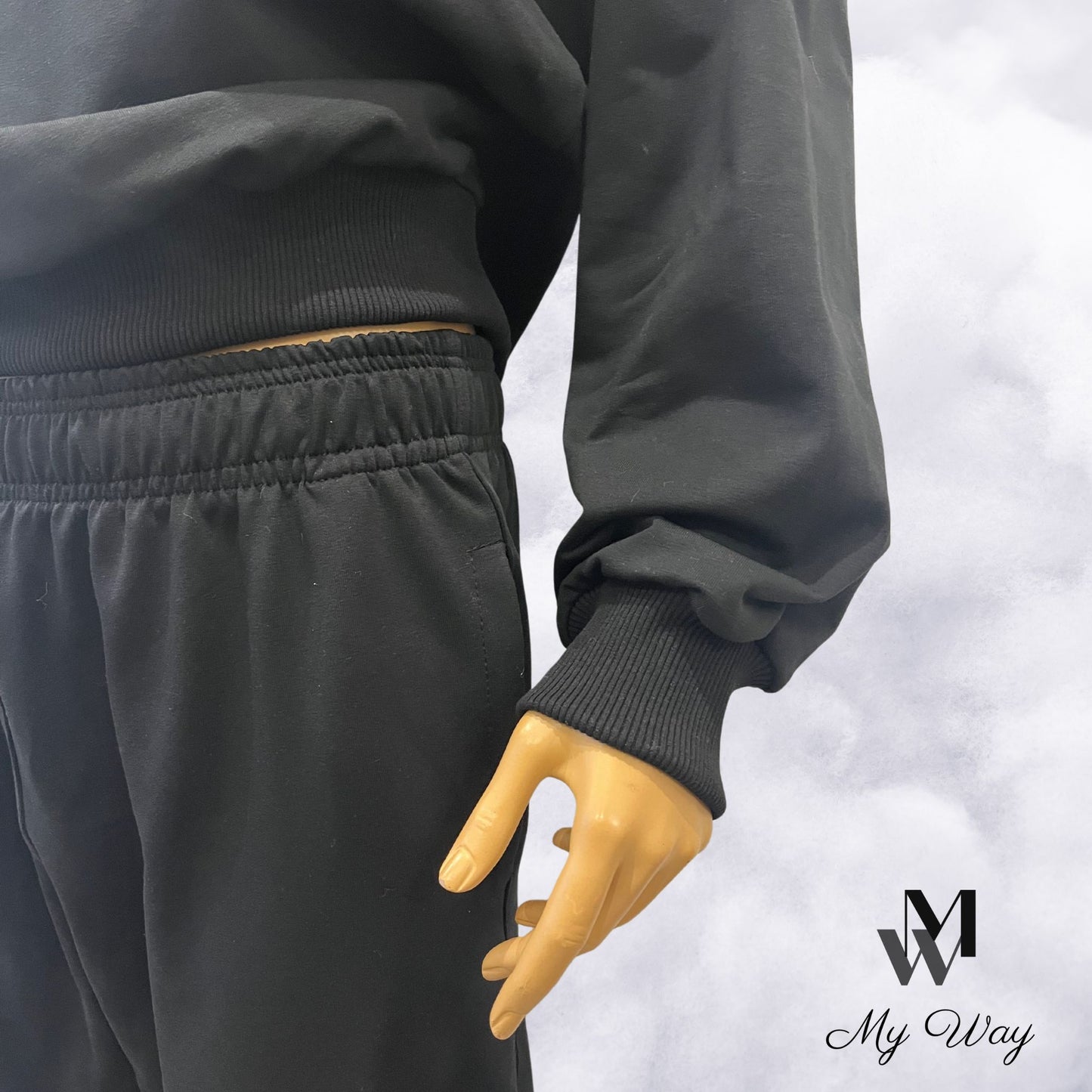 Damen Trainingsanzug in Trendfarbe: Stylisher Hoodie mit V ausschnitt und Jogginghose mit Seitentaschen