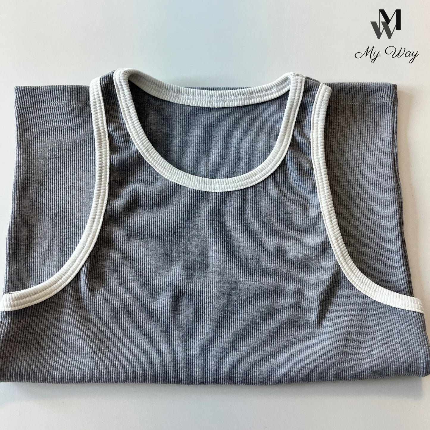 • Graues Tank Top aus Bio-Baumwolle • Handgemachtes Tank Top aus Hamburg • Geripptes graues Tank Top • Nachhaltiges Mode-Tank Top • Umweltfreundliches graues Tank Top