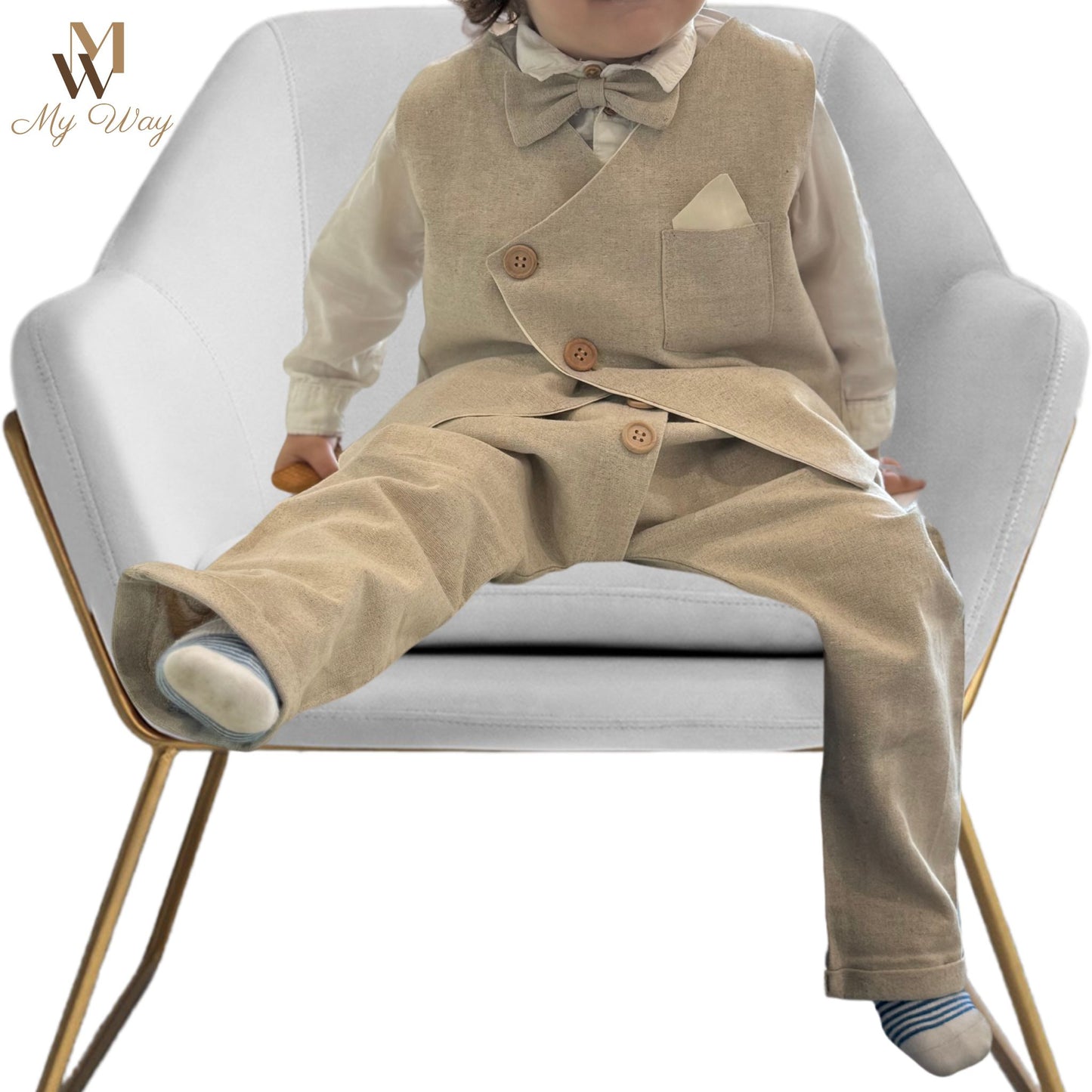 Taufanzüge jungen Kinderanzug hochzeit. Geburtstag Anzug Handgefertigte Kinderanzüge beige in modischen Designs aus hochwertigen Stoffen. Taufanzug Baby Boy 